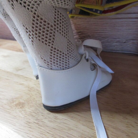 Multi Ethnic Nationality Doll Dress Set - Fits 20 to 22 In Dolls - Picture 6 of 11